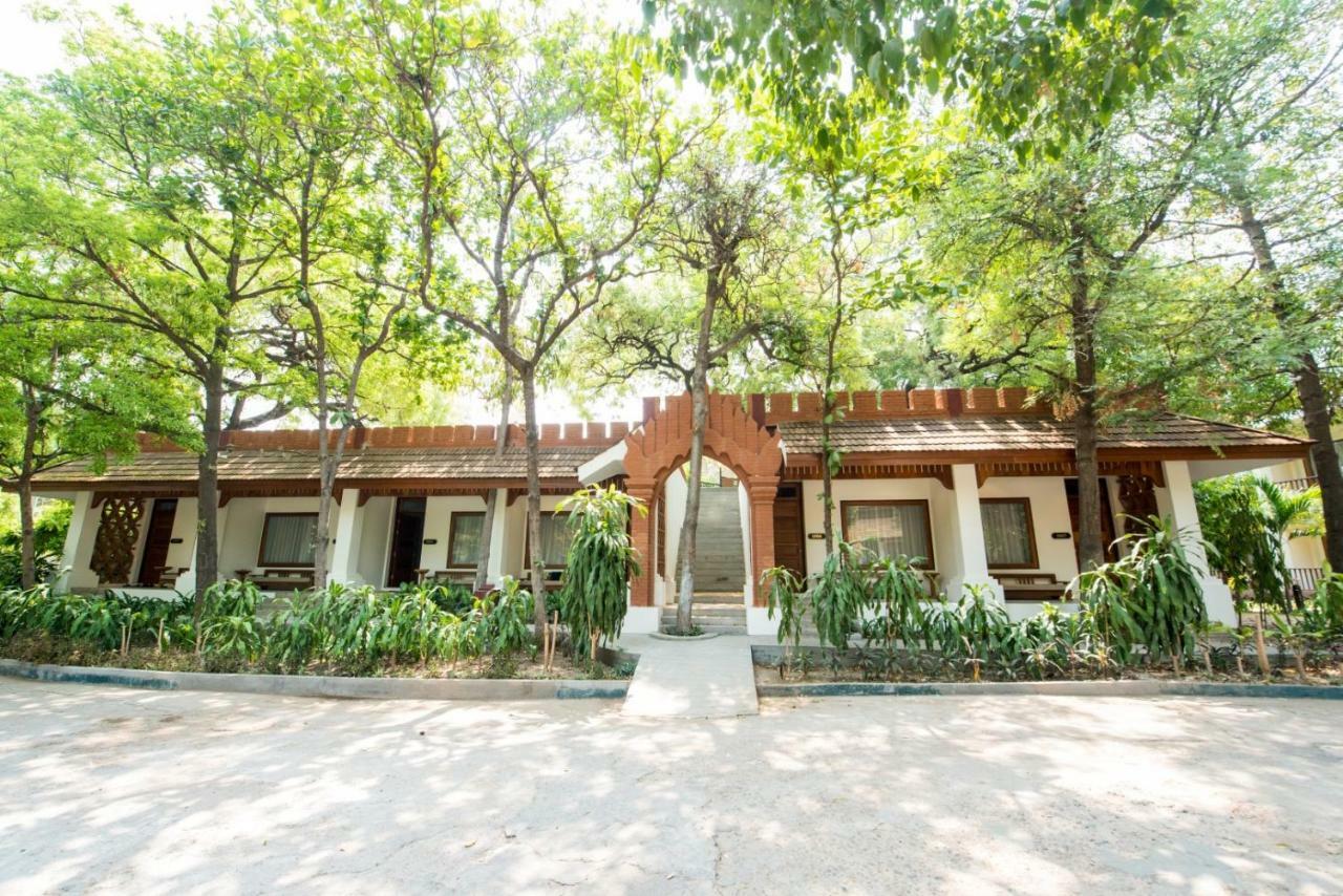 Bagan Thande Hotel - Old Баган Екстериор снимка